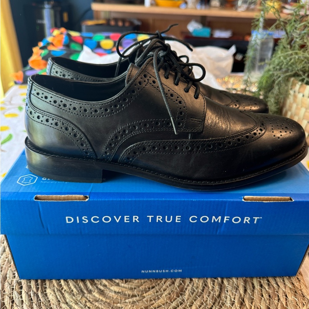 Nunn Bush Men's Black Leather Brogue Lace-Up Oxfords